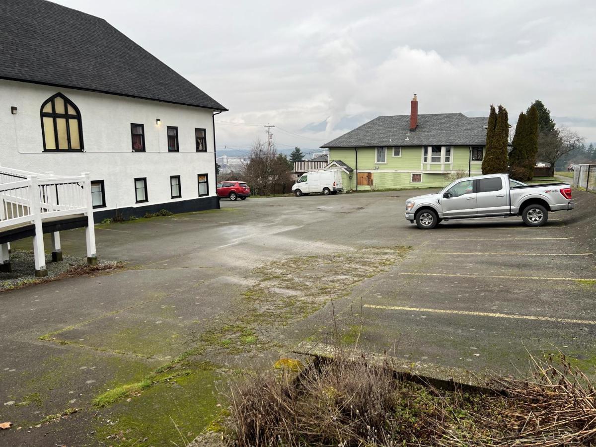 Char'S Landing Hostel Port Alberni Exterior foto